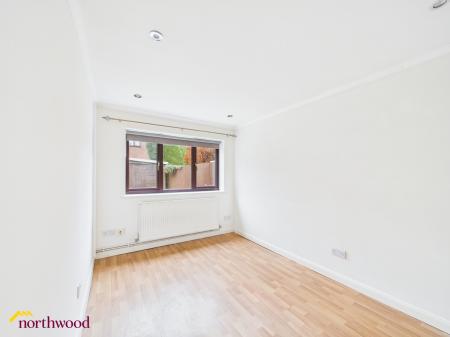 4 bedroom Link detached house for sale in Foscote Rise, Banbury, OX16
