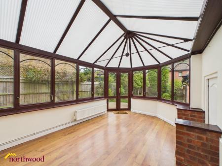 4 bedroom Link detached house for sale in Foscote Rise, Banbury, OX16