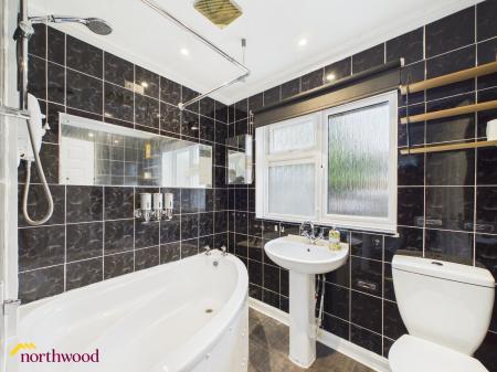 2 bedroom Terraced House for sale in Orchard Way, Banbury, OX16