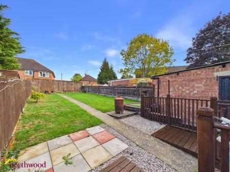 2 bedroom Terraced House for sale in Orchard Way, Banbury, OX16