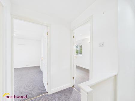 2 bedroom Terraced House for sale in Orchard Way, Banbury, OX16