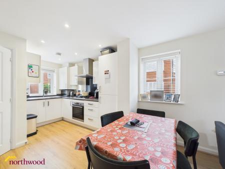 2 bedroom End of terrace house for sale in Swift Drive, Banbury, OX15