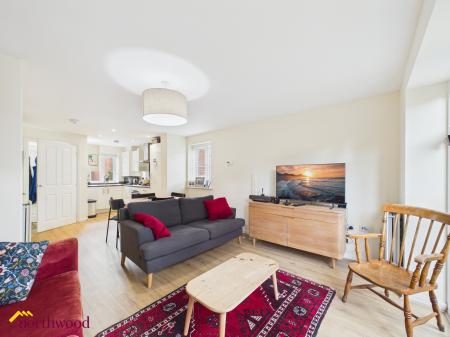 2 bedroom End of terrace house for sale in Swift Drive, Banbury, OX15