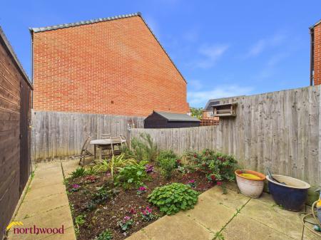 2 bedroom End of terrace house for sale in Swift Drive, Banbury, OX15