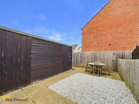 2 bedroom End of terrace house for sale in Swift Drive, Banbury, OX15