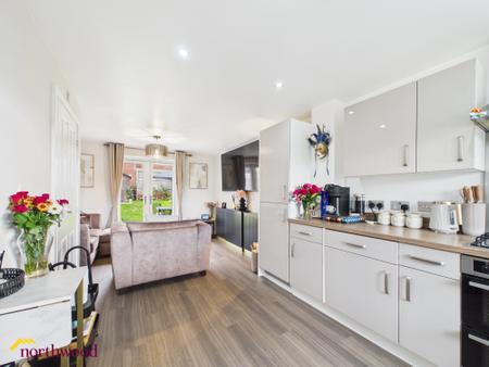 2 bedroom Semi-detached house for sale in De la Warr Drive, Banbury, OX16