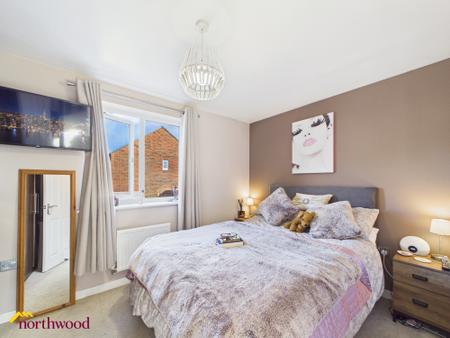 2 bedroom Semi-detached house for sale in De la Warr Drive, Banbury, OX16