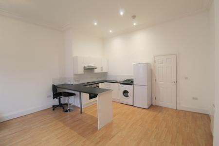 1 bedroom Flat to let in Butchers Row, Banbury, OX16