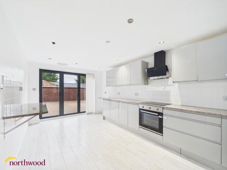 5 bedroom Detached house to let in Blacklocks Hill Nethercote, Banbury, OX17