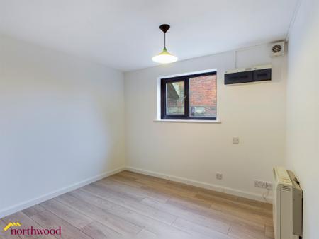 1 bedroom Flat to let in Christchurch Court, Banbury, OX16