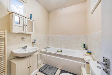 3 bedroom Flat for sale in 32 Sticklepath Terrace, Sticklepath, Barnstaple, EX31