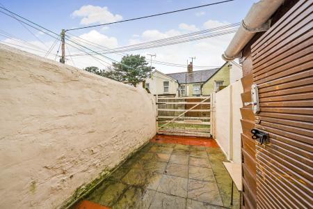 3 bedroom Flat for sale in 32 Sticklepath Terrace, Sticklepath, Barnstaple, EX31