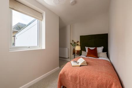 2 bedroom Flat to let in High Street, Barnstaple, EX31