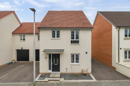 4 bedroom Detached house for sale in Boulderclay, Roundswell, Barnstaple, EX31