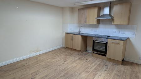 2 bedroom Flat to let in Maiden Street, Barnstaple, EX31