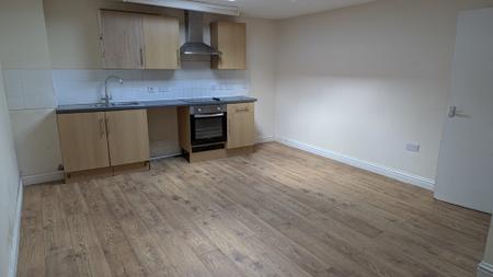 2 bedroom Flat to let in Maiden Street, Barnstaple, EX31