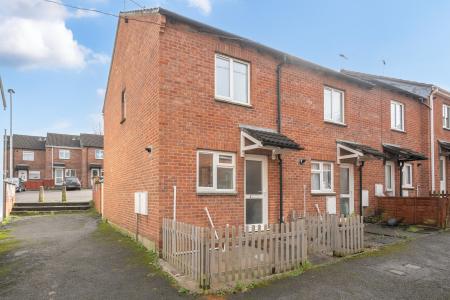 2 bedroom Terraced House for sale in Long Meadow Drive, Barnstaple, EX32