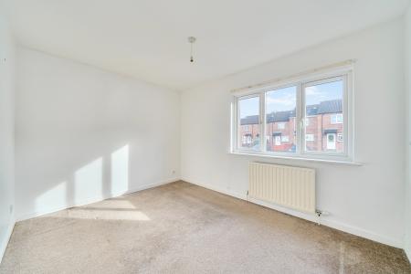 2 bedroom Terraced House for sale in Long Meadow Drive, Barnstaple, EX32