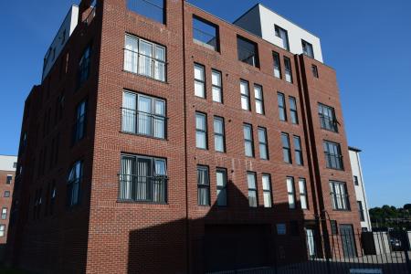 2 bedroom Flat for sale in Taw Wharf, Barnstaple, EX31