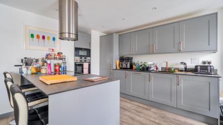 2 bedroom Flat for sale in Taw Wharf, Barnstaple, EX31