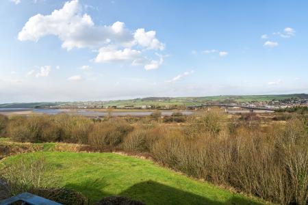 2 bedroom Flat for sale in Cleave Road, Sticklepath, EX31