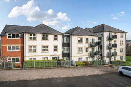 2 bedroom Flat for sale in Cleave Road, Sticklepath, EX31