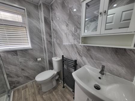 2 bedroom Terraced House to let in Venlock Close, Barnstaple, EX32