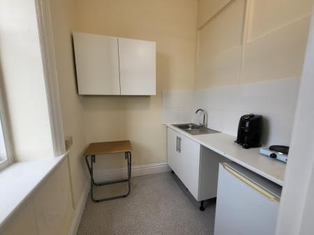 1 bedroom House share to let in Ashleigh Road, Barnstaple, EX32