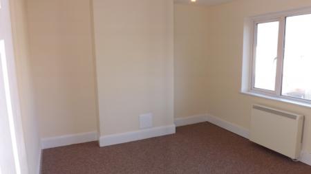 1 bedroom Flat to let in Orchard Road, Newport, Barnstaple, EX32