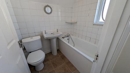 2 bedroom Semi-detached house to let in St Marys Road, Barnstaple, EX32