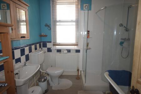 4 bedroom Semi-detached house to let in Rock Avenue, Newport, Barnstaple, EX32