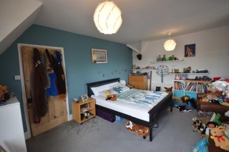 4 bedroom Semi-detached house to let in Rock Avenue, Newport, Barnstaple, EX32