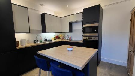 1 bedroom House share to let in St Peters Terrace, Barnstaple, EX31