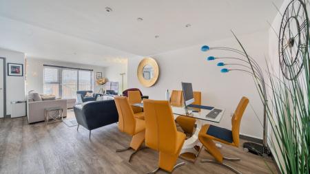 2 bedroom Flat to let in Taw Wharf, Barnstaple, EX31