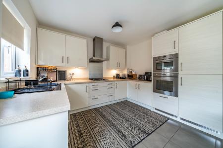 3 bedroom Semi-detached house to let in Blackmore Avenue, Bideford, EX39