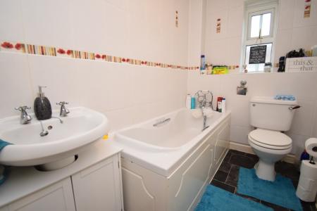 2 bedroom Flat for sale in Marlen Court, Ford Rise, Bideford, EX39