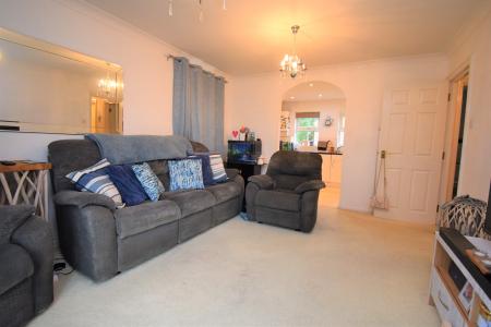 2 bedroom Flat for sale in Marlen Court, Ford Rise, Bideford, EX39