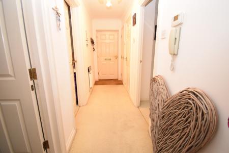 2 bedroom Flat for sale in Marlen Court, Ford Rise, Bideford, EX39