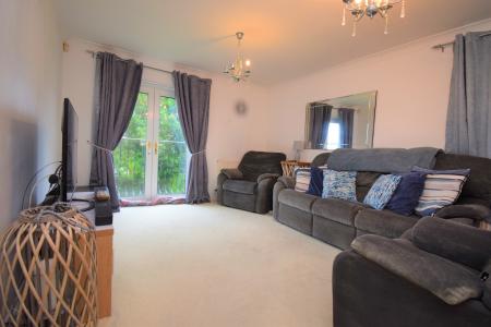 2 bedroom Flat for sale in Marlen Court, Ford Rise, Bideford, EX39
