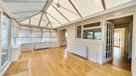 3 bedroom Bungalow to let in Lime Tree Grove, Braunton, EX33
