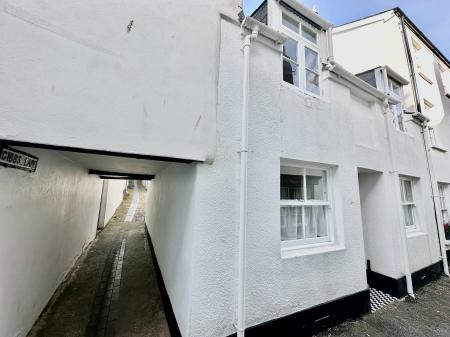 3 bedroom Terraced House to let in Market Street Appledore