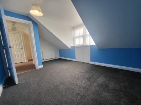 2 bedroom Maisonette to let in Newport Road, Newport, Barnstaple, EX32