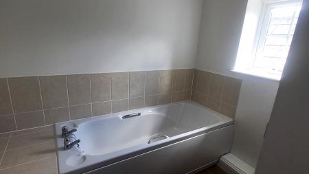 2 bedroom Flat to let in 7 Bridgeland Street, Bideford, EX39