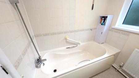 2 bedroom Detached house to let in Parkers Hollow, Roundswell, Barnstaple, EX31
