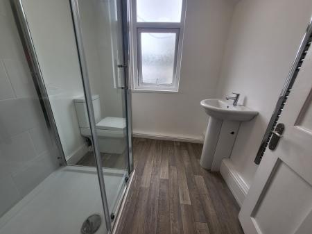 1 bedroom Studio flat to let in Newport Terrace, Newport Road, Newport, Barnstaple, EX32