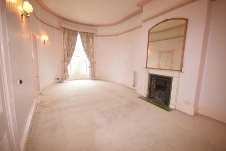 5 bedroom Terraced House to let in South Street, Newport, Barnstaple, EX32
