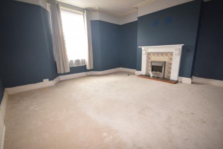 5 bedroom Terraced House to let in South Street, Newport, Barnstaple, EX32