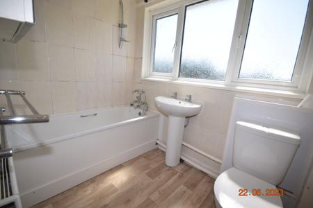 2 bedroom Terraced House to let in Lundy Close, Barnstaple, EX32