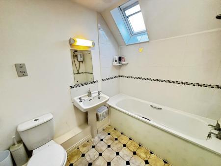 2 bedroom Flat for sale in Timberlake Road, Town Center, Basingstoke, RG21