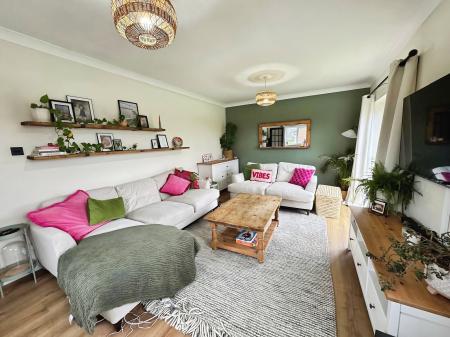 3 bedroom End of terrace house for sale in Western Way, South Ham, Basingstoke, RG22